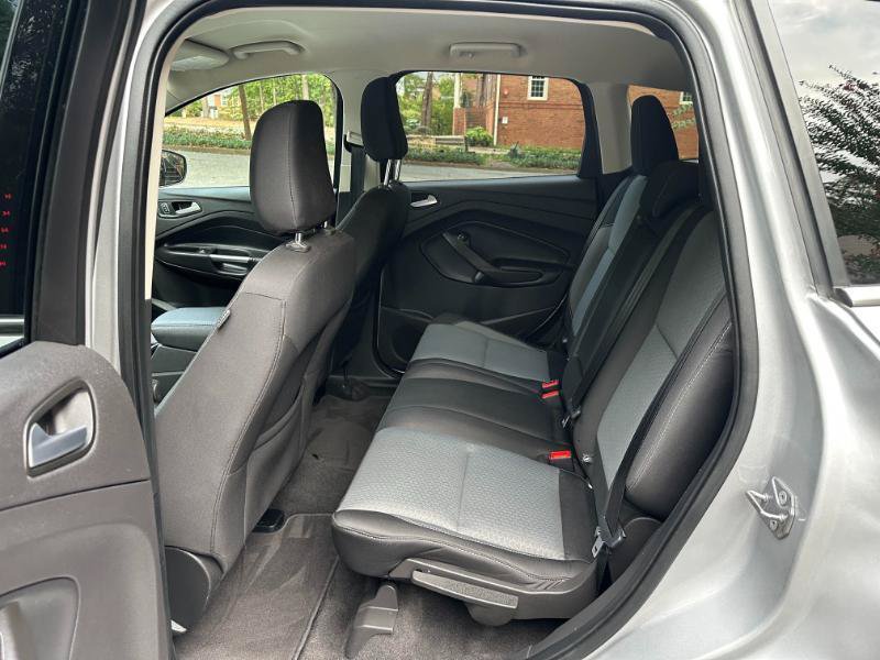 Used 2019 Ford Escape SE FWD image 18