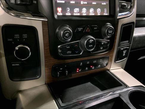Used 2015 RAM 2500 Laramie w/ Black Appearance Group image 35