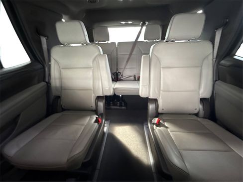 Used 2023 GMC Yukon SLT image 20