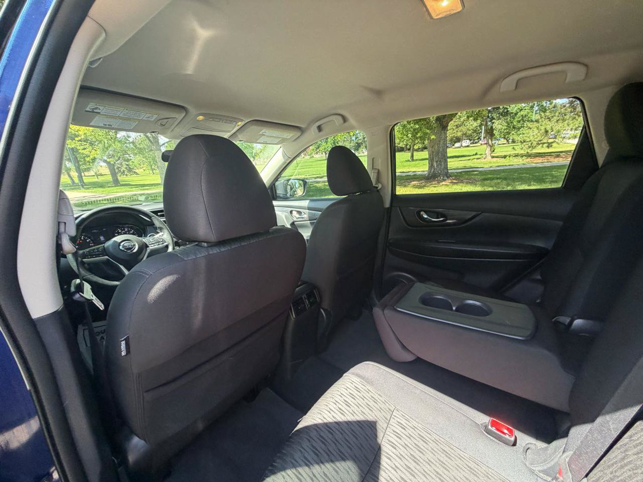 Used 2018 Nissan Rogue SV w/ Premium Package AWD/4WD image 14