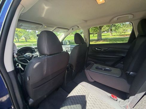 Used 2018 Nissan Rogue SV w/ Premium Package AWD/4WD image 14