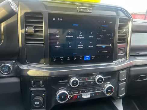 Used 2025 Ford F450 Lariat w/ FX4 Off-Road Package image 13