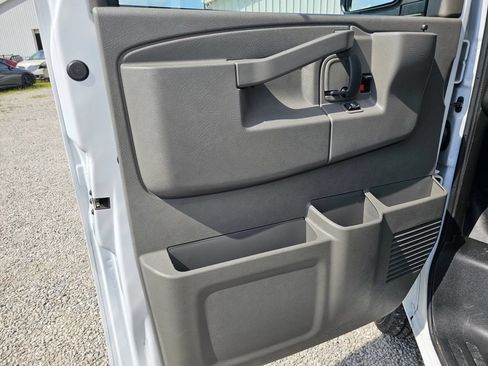 Used 2025 Chevrolet Express 3500 w/ Power Convenience Package RWD image 14