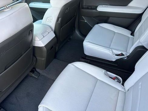 New 2025 Hyundai Santa Fe Calligraphy image 9