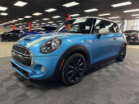 Used 2019 MINI Cooper S w/ Signature Upholstery Package image 6