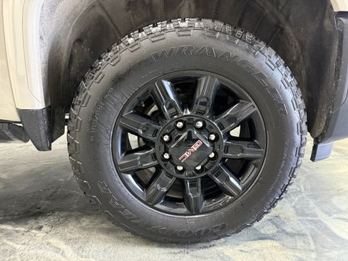Used 2026 GMC Sierra 2500 AT4 w/ AT4 Premium Plus Package AWD/4WD image 35