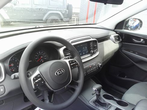 Used 2019 Kia Sorento AWD image 21