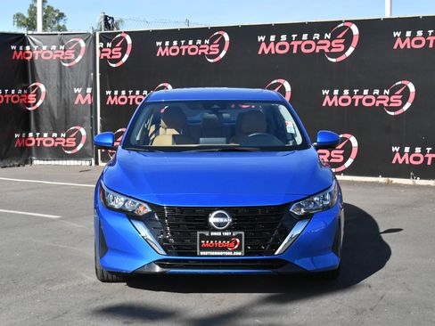 Used 2025 Nissan Sentra SV w/ SV Premium Package FWD image 2