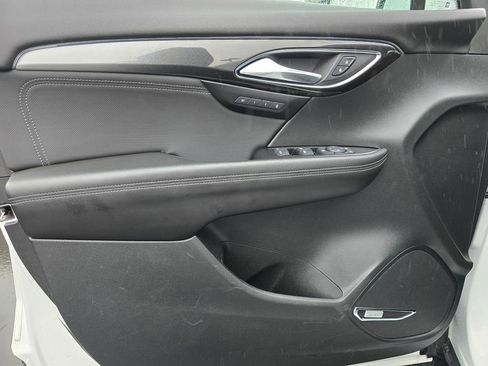 Used 2024 Buick Envision Preferred image 22