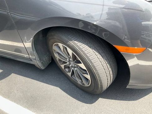 Used 2024 Honda Odyssey EX-L image 4