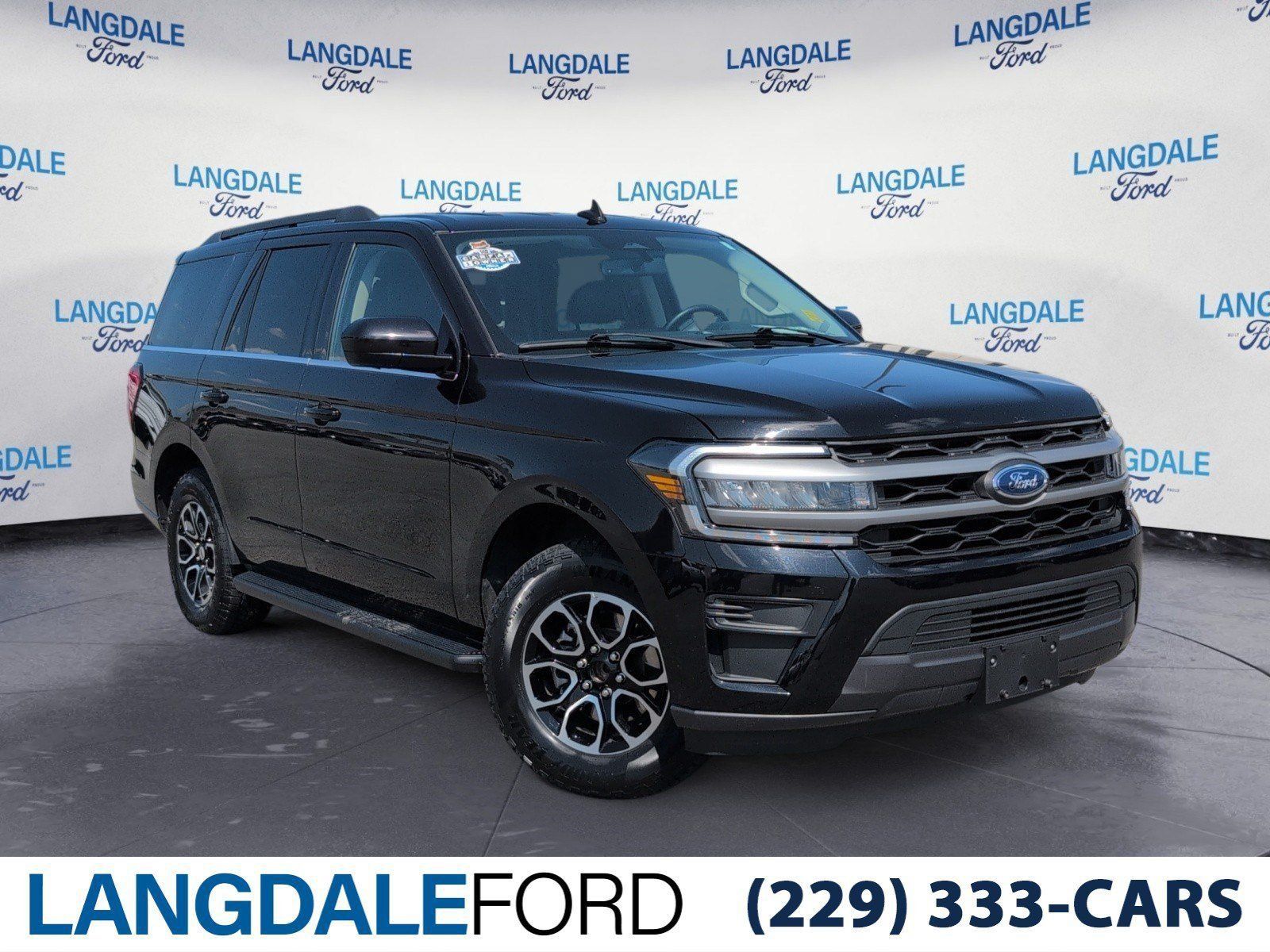 Used 2024 Ford Expedition XLT RWD image 1