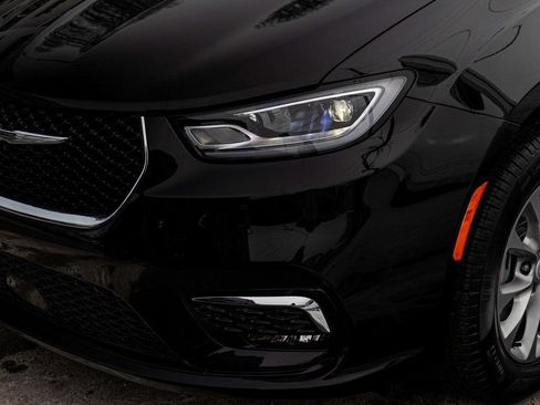 New 2026 Chrysler Pacifica Select AWD/4WD image 34