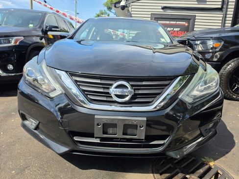 Used 2017 Nissan Altima 2.5 SR FWD image 5