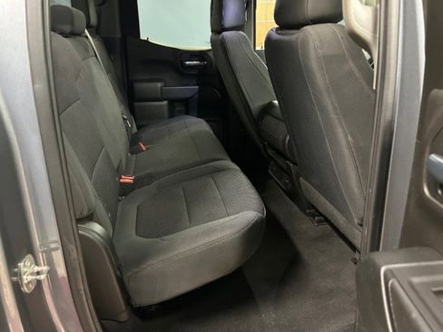 Used 2019 Chevrolet Silverado 1500 Custom w/ Custom Value Package image 11