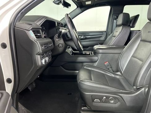Used 2021 GMC Yukon Denali w/ Denali Premium Package AWD/4WD image 12