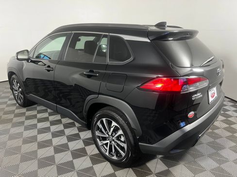 Certified 2023 Toyota Corolla Cross XLE FWD image 7