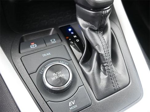 Certified 2025 Toyota RAV4 XLE image 9