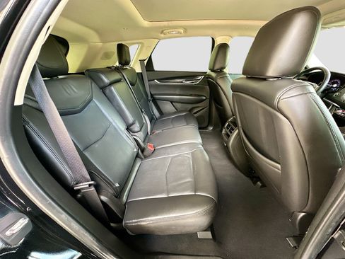 Used 2019 Cadillac XT5 Luxury FWD image 28