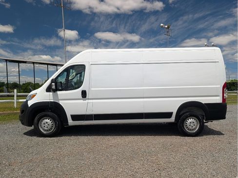 Used 2026 RAM ProMaster 2500 w/ Convenience Group FWD image 13