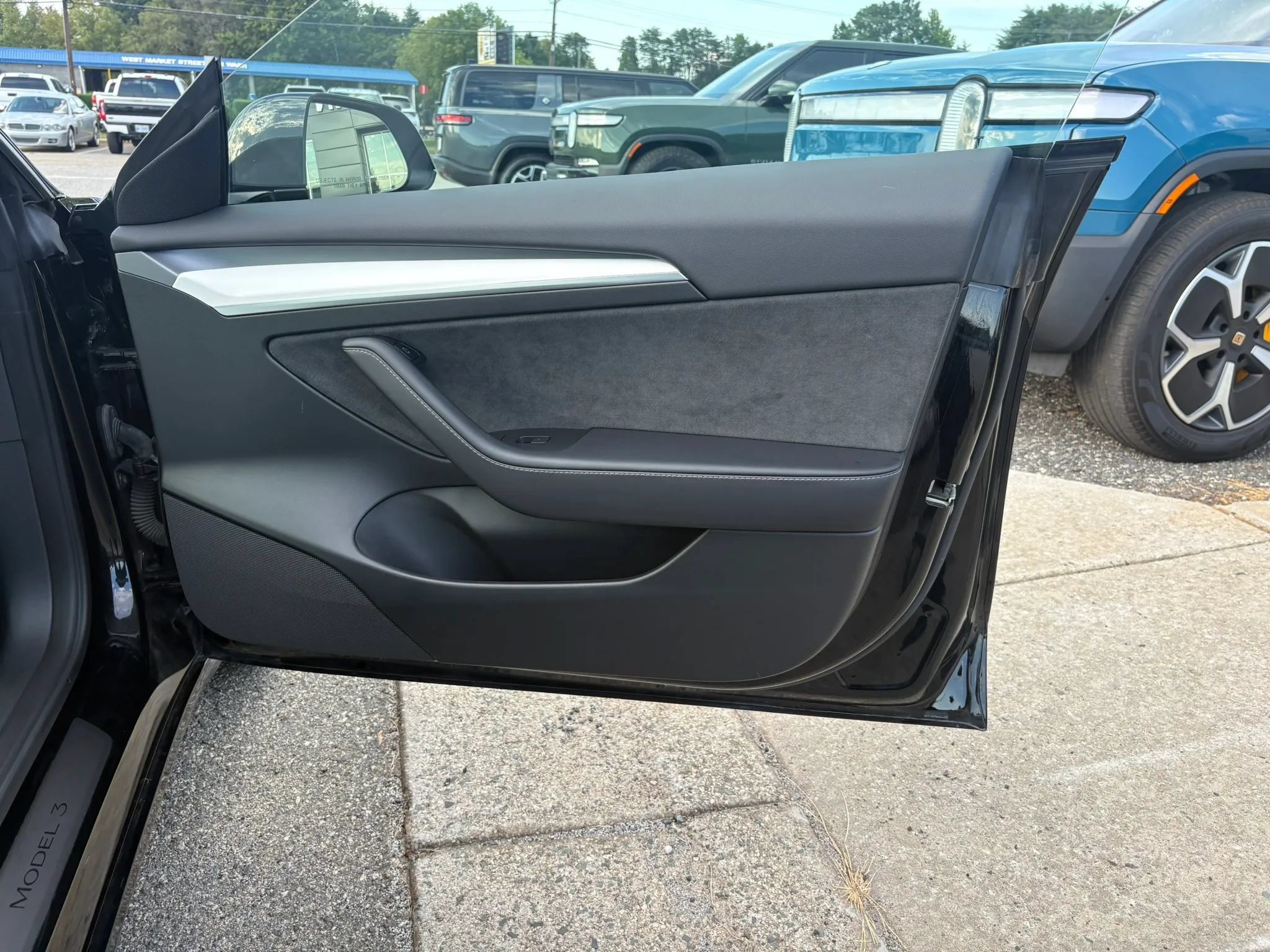 Used 2023 Tesla Model 3 Long Range AWD/4WD image 17