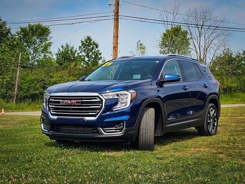 Used 2023 GMC Terrain SLT w/ Tech Package AWD/4WD image 8