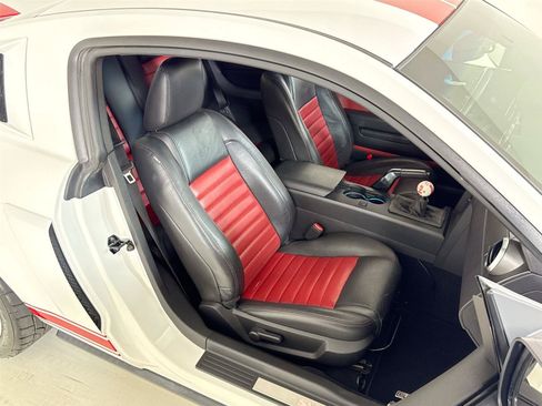 Used 2009 Ford Mustang Shelby GT500 RWD image 27