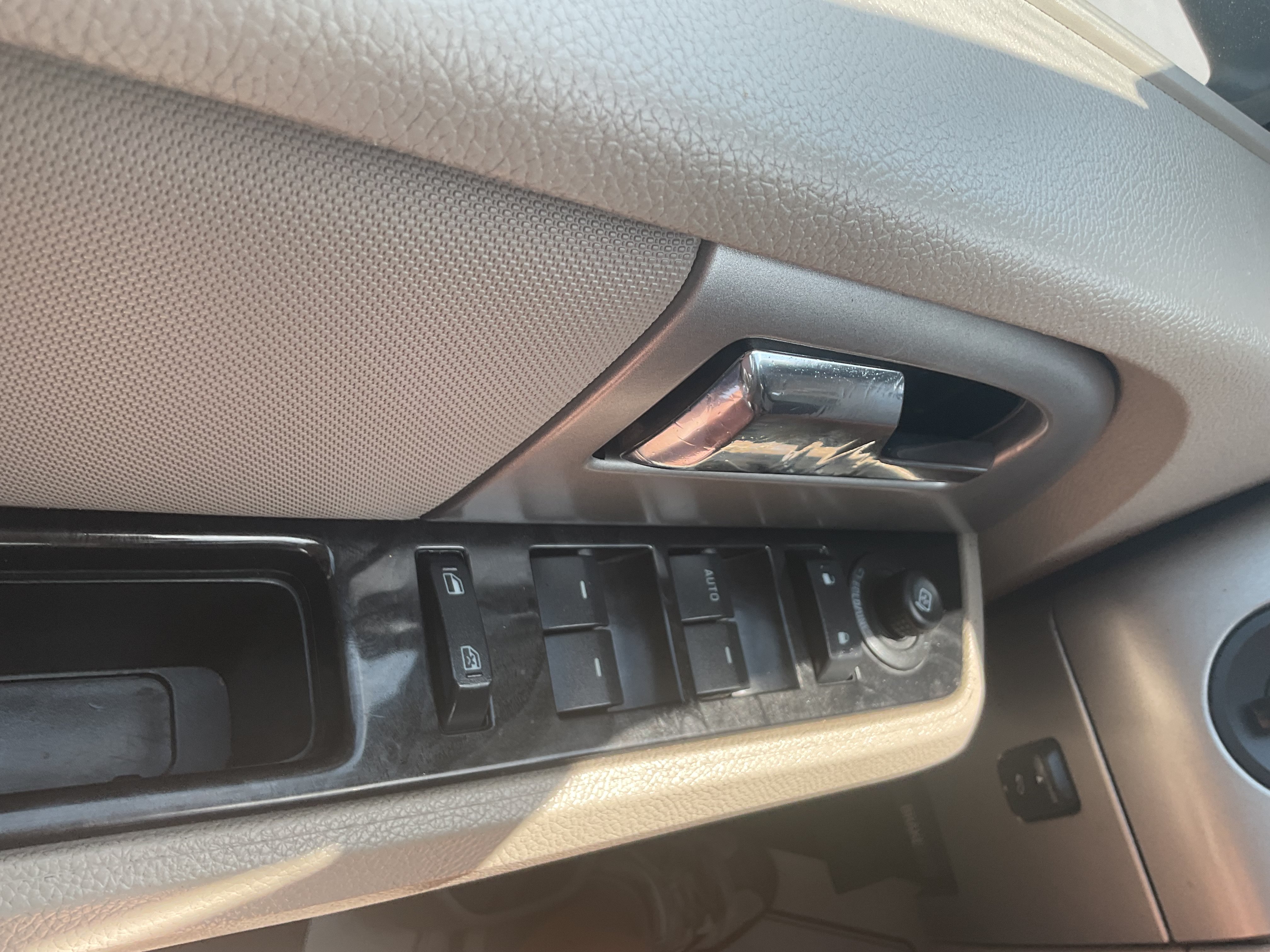 Used 2013 Ford Expedition Limited AWD/4WD image 20