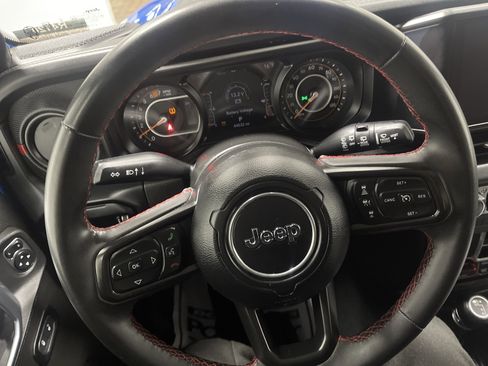 Used 2024 Jeep Wrangler Unlimited Rubicon image 31