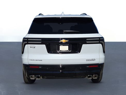 New 2026 Chevrolet Traverse High Country w/ LPO, Floor Liner Package image 6
