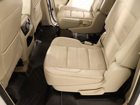 Used 2020 GMC Yukon XL Denali AWD/4WD image 13