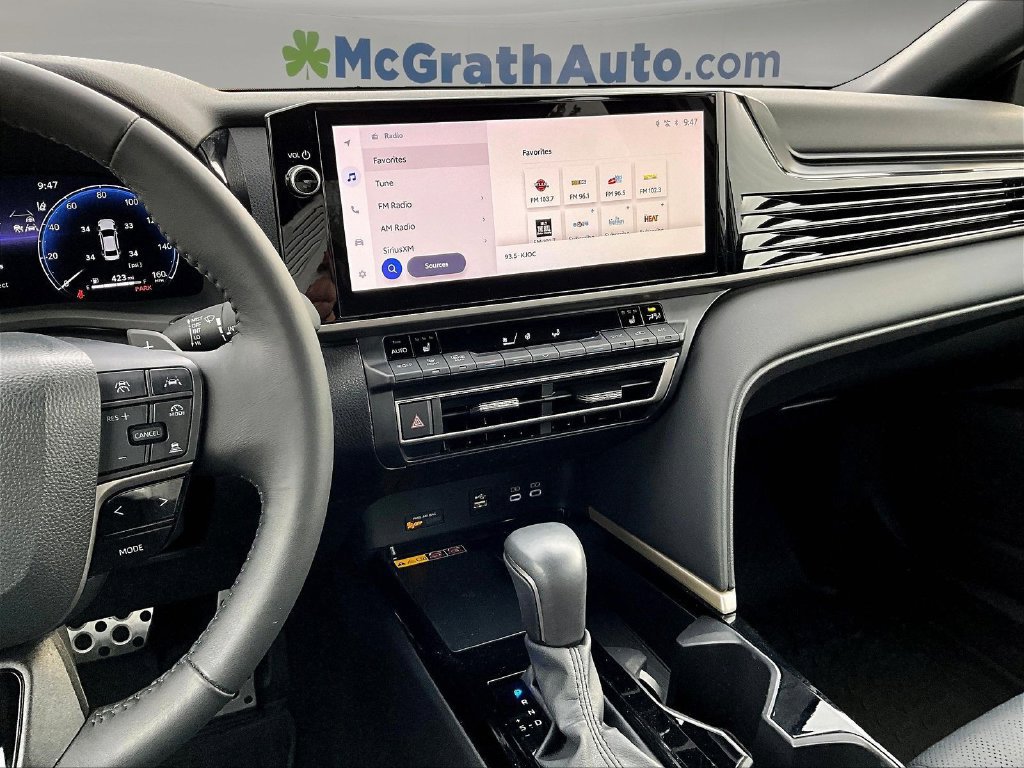 Used 2025 Toyota Camry XSE FWD image 11