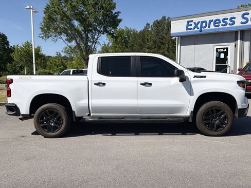Used 2024 Chevrolet Silverado 1500 Custom Trail Boss w/ Turbomax Blackout Package AWD/4WD image 16