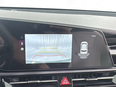 New 2025 Kia Niro EX image 25