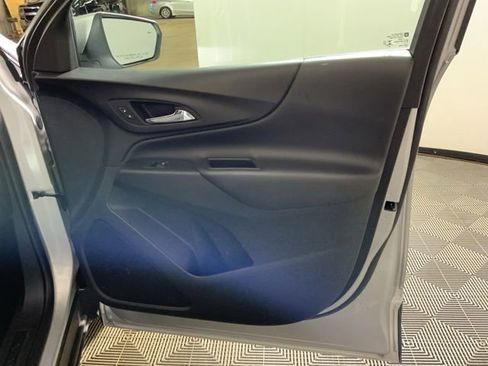 Used 2021 Chevrolet Equinox LT FWD image 26