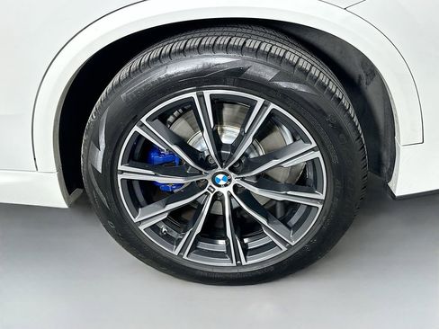 Used 2019 BMW X5 xDrive40i w/ M Sport Package image 32