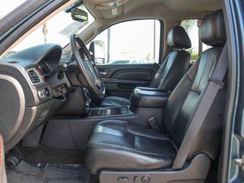 Used 2011 GMC Sierra 2500 Denali RWD image 18
