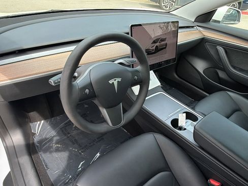 Used 2023 Tesla Model 3 Standard Range image 25