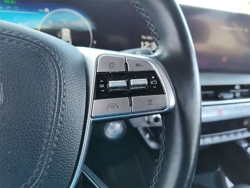 Used 2024 Kia Telluride SX image 28