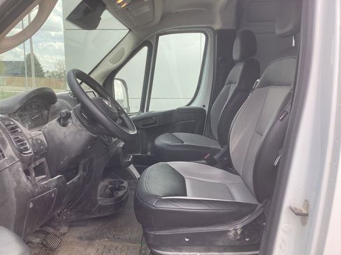Used 2025 RAM ProMaster 3500 w/ Convenience Group FWD image 5