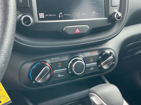 Certified 2024 Kia Soul LX w/ Option Group 015 image 17