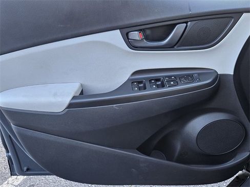 Used 2023 Hyundai Kona SEL image 16