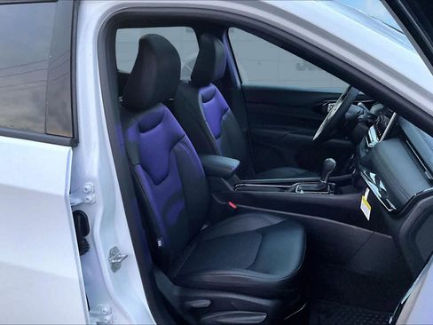 New 2026 Jeep Compass Latitude image 14