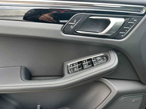 New 2026 Porsche Macan Turbo image 12