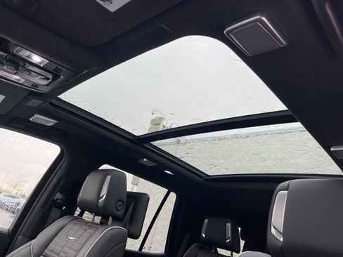 Used 2025 Cadillac Escalade Sport Platinum image 16