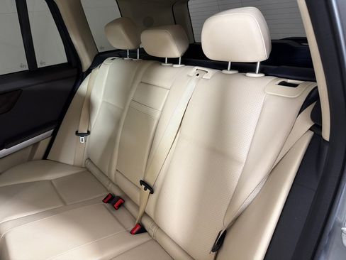 Used 2015 Mercedes-Benz GLK 350 2WD w/ Premium 1 Package image 17
