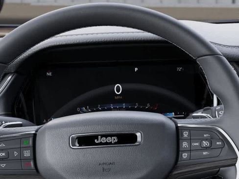 New 2025 Jeep Grand Cherokee L Limited image 17