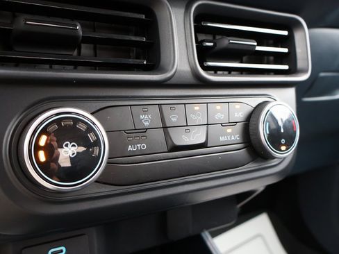 Used 2024 Ford Maverick XL image 34