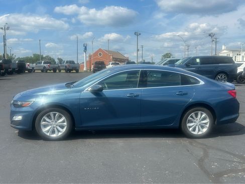 Used 2025 Chevrolet Malibu LT FWD image 1