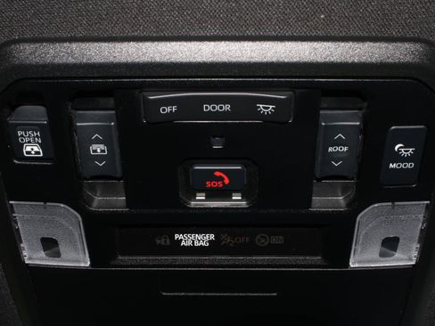 Used 2024 Toyota Tundra Platinum AWD/4WD image 11