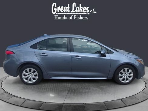 Used 2025 Toyota Corolla LE FWD image 6
